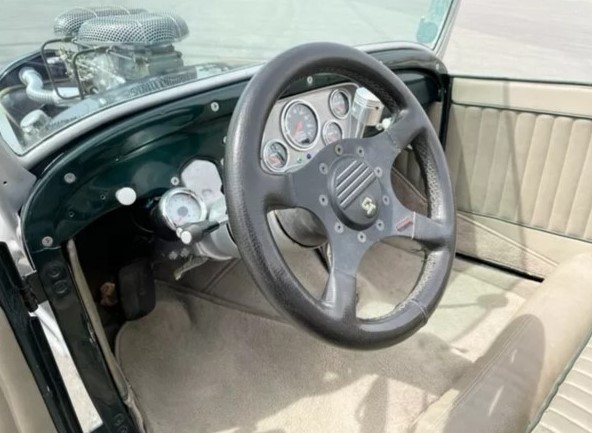 Interior-steering-wheel